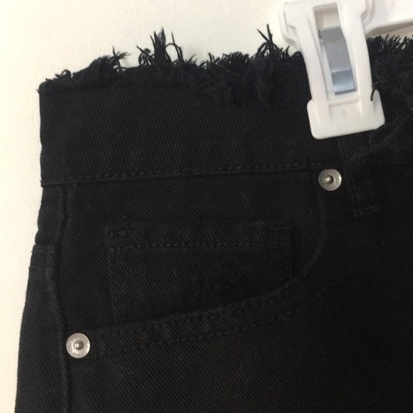 Black high-rise jean shorts - Picture 4 of 4